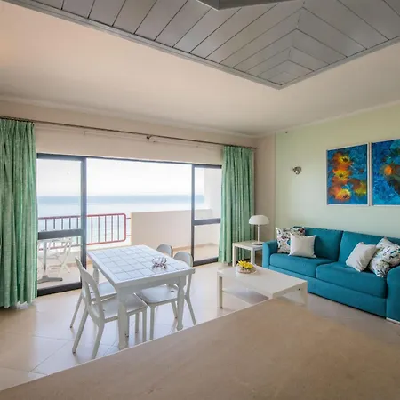 Beachfront 1 Bdr With Pool By Lovelystay Apartamento