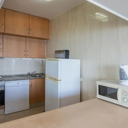 Beachfront 1 Bdr With Pool By Lovelystay * Portimao