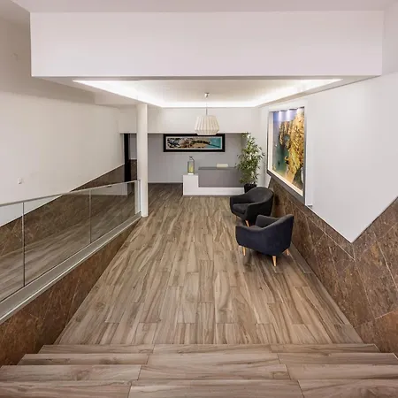 Beachfront 1 Bdr With Pool By Lovelystay * Portimao