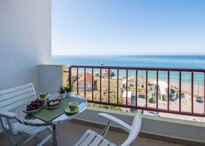 Beachfront 1 Bdr With Pool By Lovelystay 波尔蒂芒