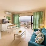 Beachfront 1 Bdr With Pool By Lovelystay Portimão