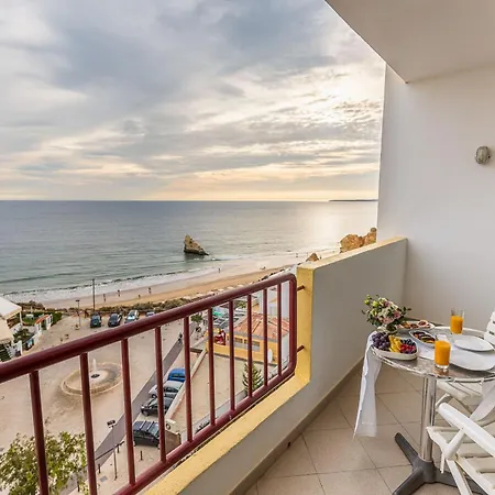 Lejlighed Beachfront 1 Bdr With Pool By Lovelystay