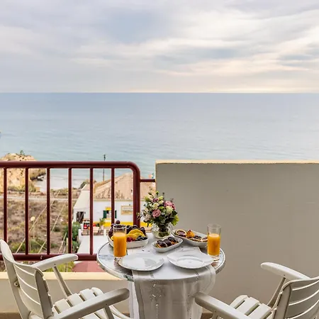 Appartement Beachfront 1 Bdr With Pool By Lovelystay *